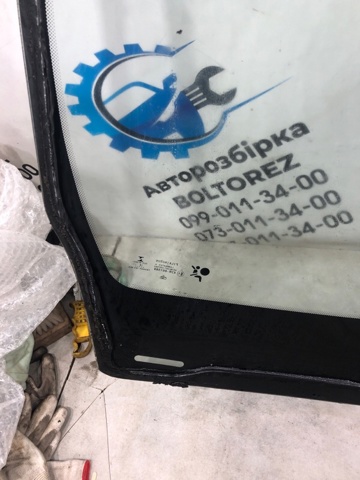 RENAULT 727121653R Стекло лобовое  в наличии Николаев
