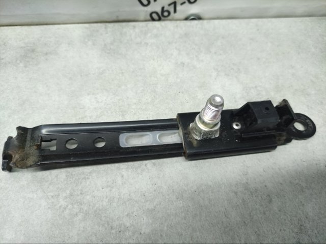 7321048090A0 TOYOTA Ремень безопасности передний правый купить в Хмельницкий