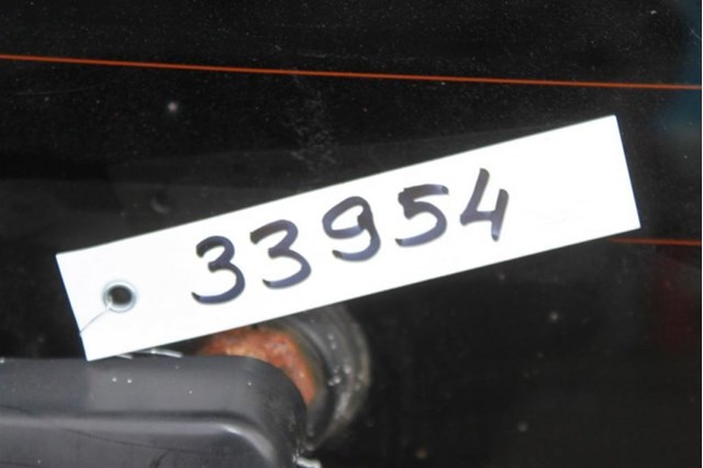 HYUNDAI 737001C210 Ляда в наличии Житомир