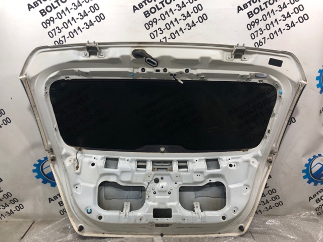 HYUNDAI 737002R010 Ляда в наличии Чернигов