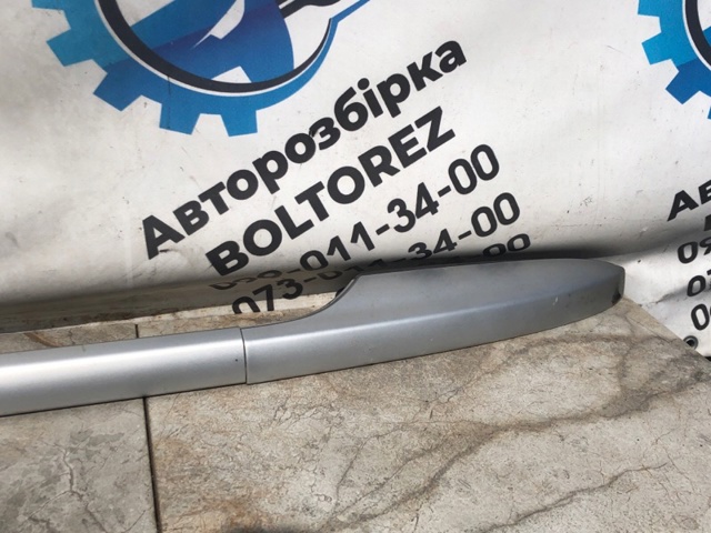 Автомобильный рейлинг на крышу правый 738200019R RENAULT