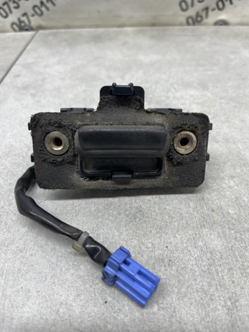 HONDA 74810SEA003 Кнопка привода замка крышки багажника (двери 3/5-й (ляды) в наличии Каменское