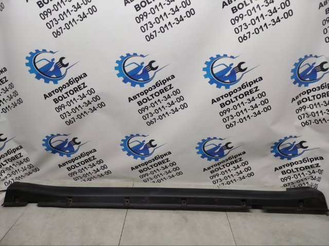 Накладка наружняя (молдинг) порога, правый 76850CG000 NISSAN