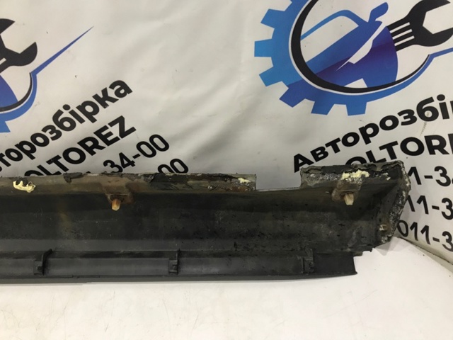 NISSAN 76851CG000 Накладка (молдинг) порога наружная левая в наличии Чернигов