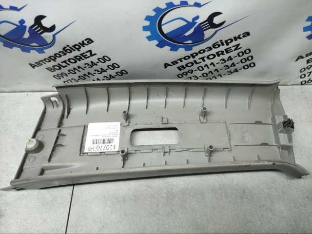 NISSAN 76913JG10A Обшивка стойки кузова внутренняя средняя правая в наличии Украина