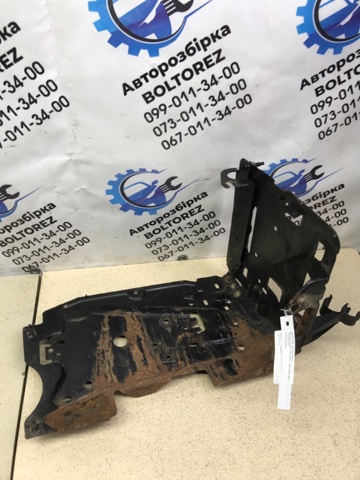 Крышка ящика аккумулятора 7701047207 RENAULT