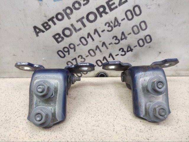 RENAULT 7701206968 Петля двери задней левой в наличии Одесса