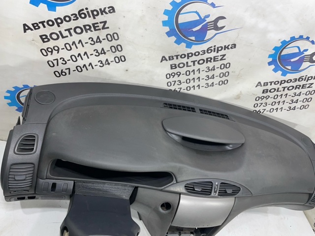 7701208170 RENAULT Торпедо купить в Ужгород