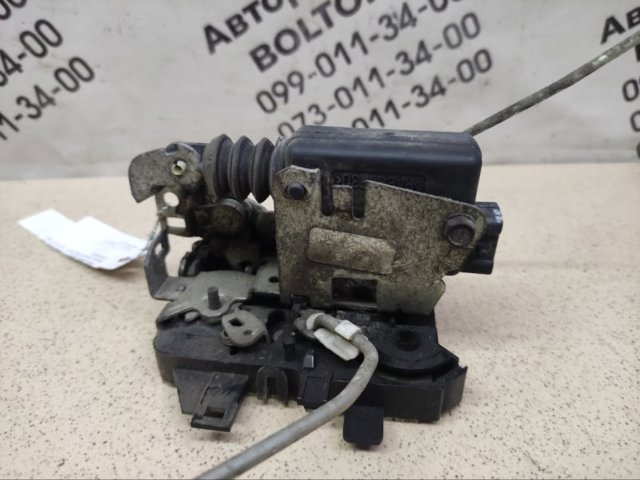 RENAULT 7701469181 Замок передней правой двери в наличии Ужгород