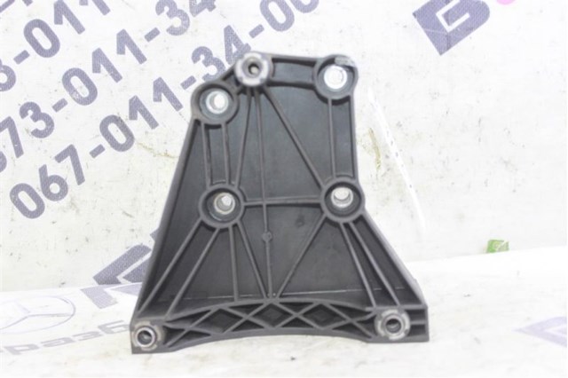 Кронштейн компрессора кондиционера 7792202 BMW