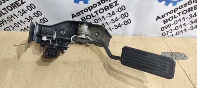 Педали газа 7801013011 TOYOTA