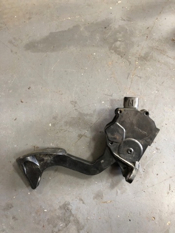 7811042040 TOYOTA Педаль газа купить в Житомир