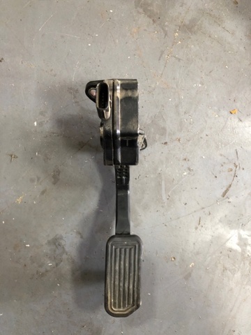 TOYOTA 7811042040 Педаль газа (акселератора) в наличии Ирпень