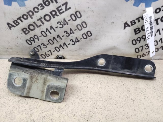 HYUNDAI 791102T000 Петля капота левая в наличии Ровно