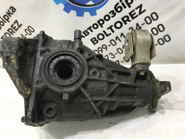 Петля двери задней правой 793601C000 HYUNDAI
