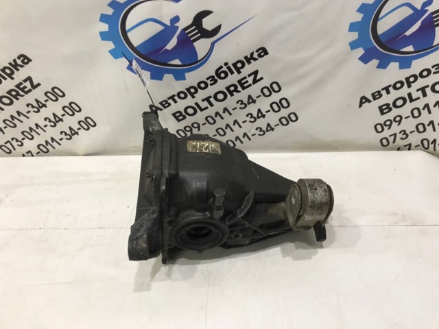 HYUNDAI 793601C000 Петля двери задней правой в наличии Днепр