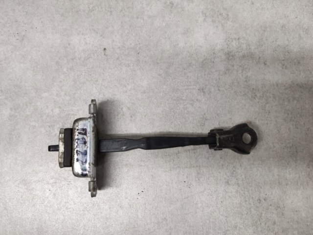 HYUNDAI 793902L000 Ограничитель двери в наличии Одесса
