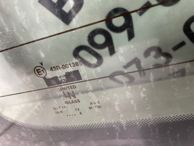 79700EB300 NISSAN Стекло заднее купить в Ужгород