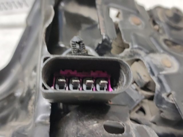 VAG 7L0823509C Замок капота в наличии Черкассы