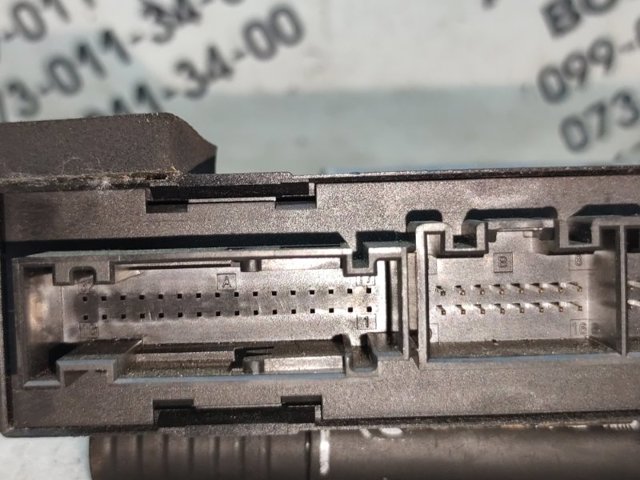 7L0959704D VAG Мотор стеклоподъемника двери задней правой купить в Хмельницкий