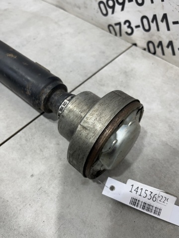 Передний карданный вал 7L6521101G VAG