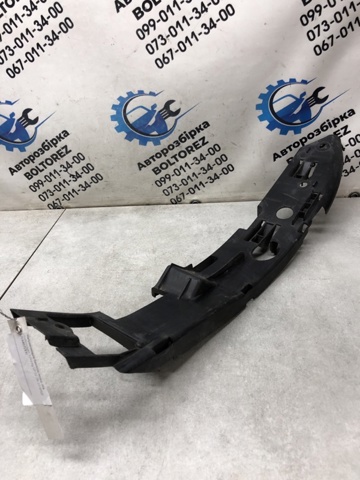 Левое крепление переднего бампера 7L6807183C VAG