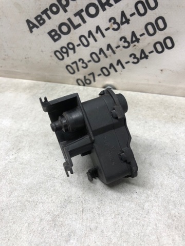 VAG 7P0810773B Мотор-привод открытия лючка бака в наличии Ужгород