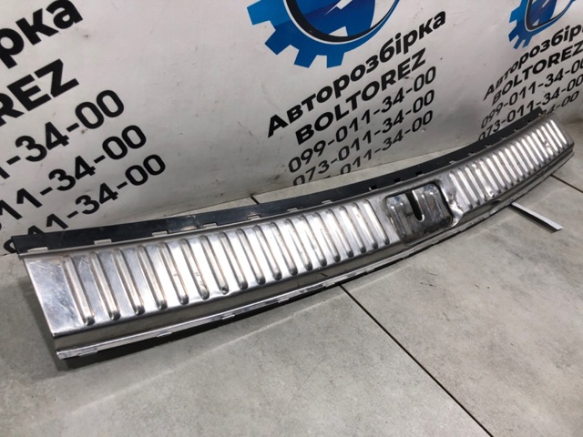7P0863459F5R5 VAG Облицовка задней панели багажника купить в Харьков