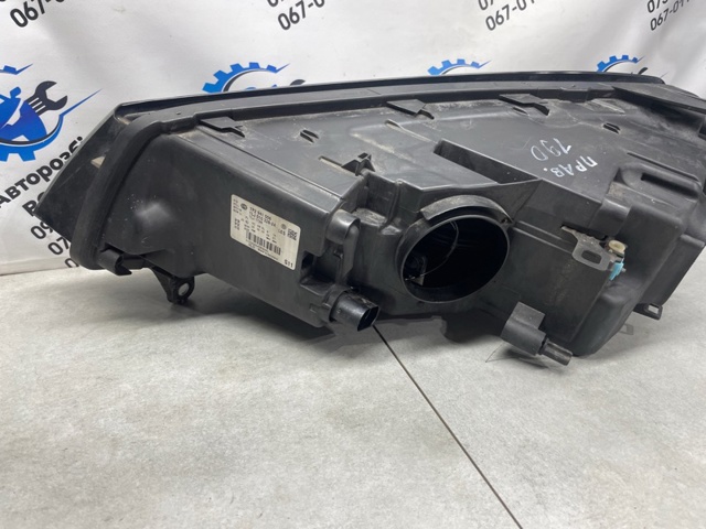7P2941006 VAG Фара правая купить в Павлоград
