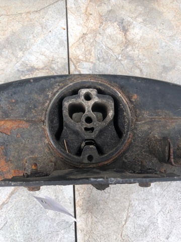 7P6399225D VAG Балка крепления коробки передач купить в Черкассы
