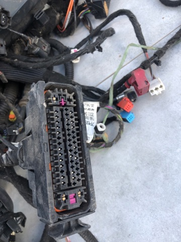 VAG 7P6971051 в наличии Харьков