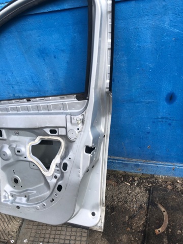 Пассажирская передняя дверь 801006560R RENAULT