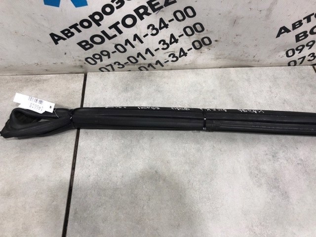 803305768R RENAULT купить в Черновцы