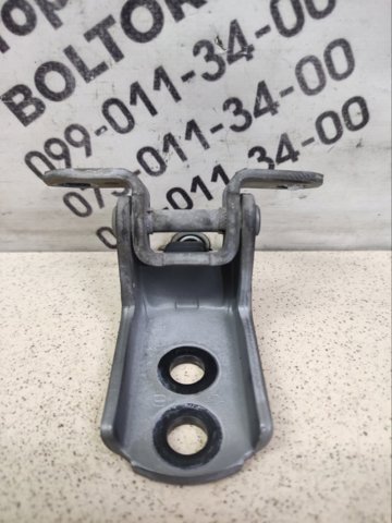 Петля передней двери, правой 80400AG00A NISSAN