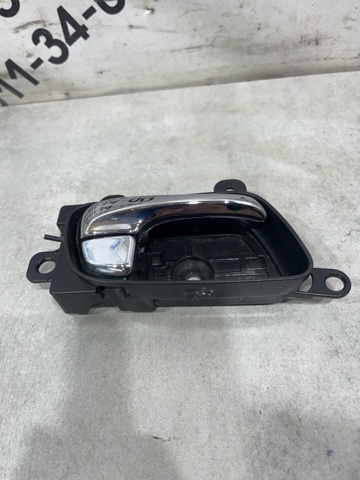 Ручка двери в сборе 806701BA0B NISSAN