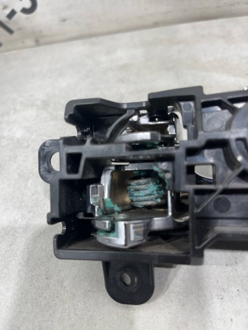 NISSAN 806701BA0B Ручка двери правой внутренняя передняя/задняя в наличии Павлоград
