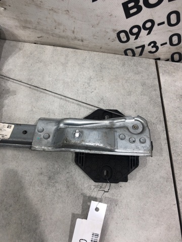 Стеклоподъемник передней правой двери 807209299R RENAULT