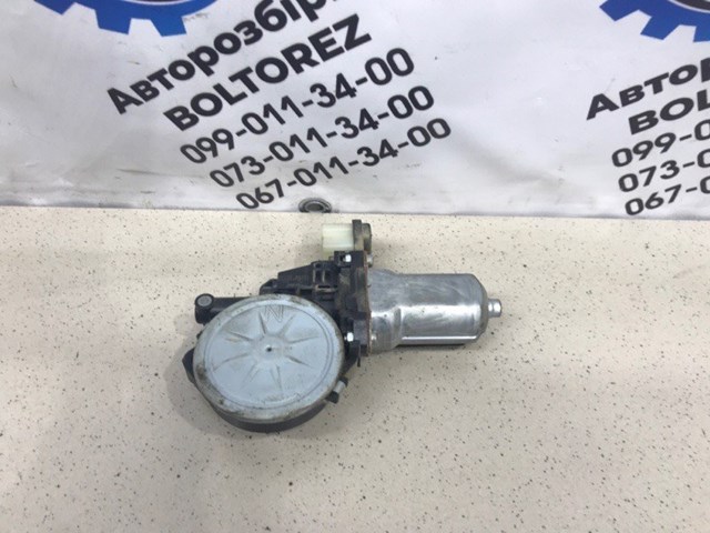 Мотор стеклоподъемника двери передней, правой 80730EG000 NISSAN