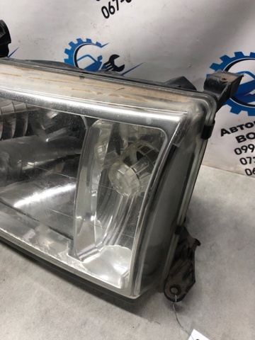 8105960041 TOYOTA Левая фара купить в Житомир