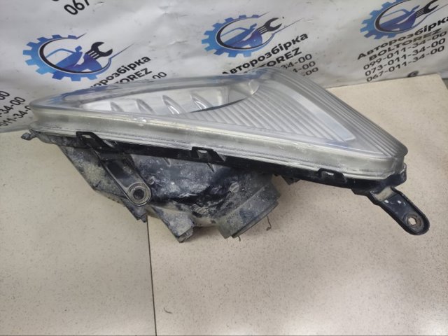 8111042160 TOYOTA Правая фара купить в Полтава