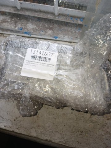 Правая противотуманная фара 8121060111 TOYOTA