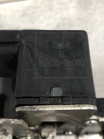 HYUNDAI 812302L000 Замок крышки багажника (двери 3/5-й задней) в наличии Винница