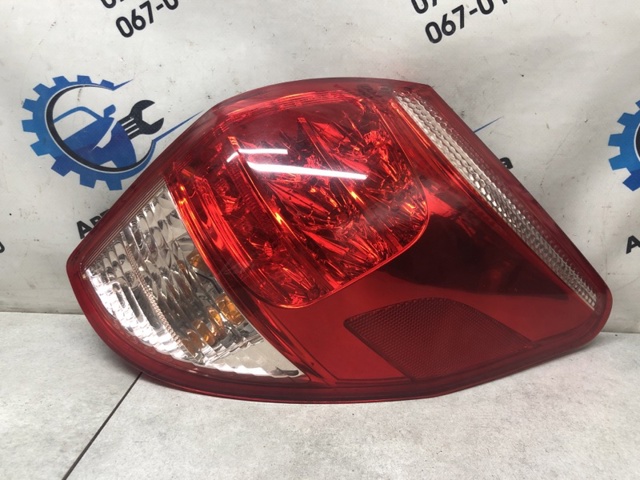 Фонари задние 8155142091 TOYOTA