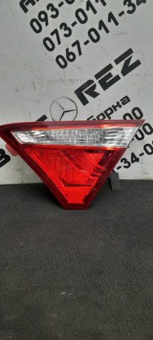 Фонарь задний внутренний правый 8158006410 TOYOTA