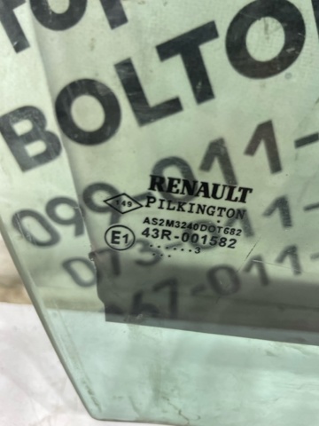 RENAULT 8200000385 Стекло двери передней правой в наличии Хмельницкий