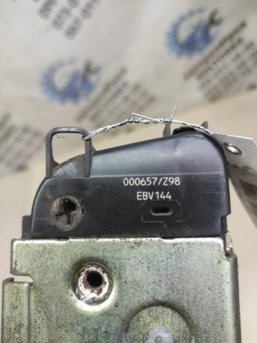 RENAULT 8200000657 Замок двери задней левой в наличии Николаев