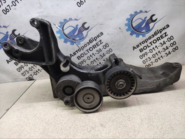 RENAULT 8200183234 Кронштейн генератора в наличии Павлоград