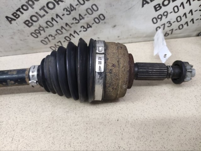 RENAULT 8200788672 Левая полуось в наличии Павлоград