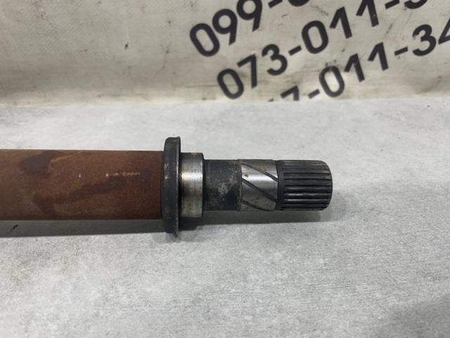 RENAULT 8200788674 Полуось (привод) передняя правая в наличии Житомир