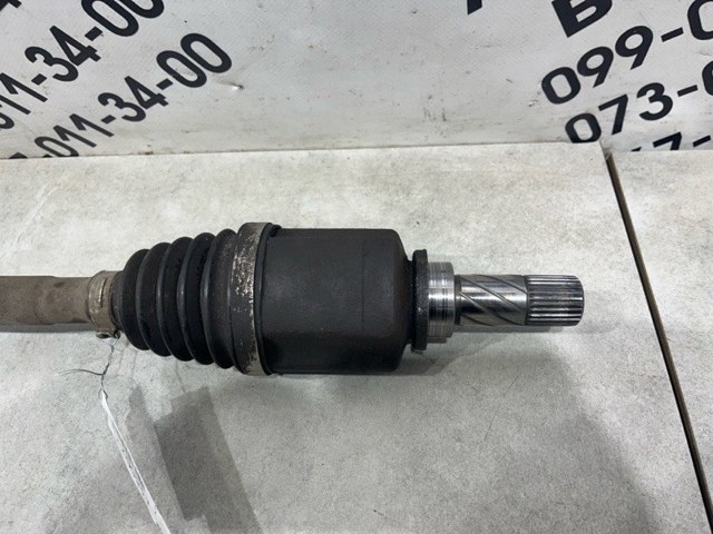 8201353627 RENAULT Полуось (привод) передняя левая купить в Кривой Рог